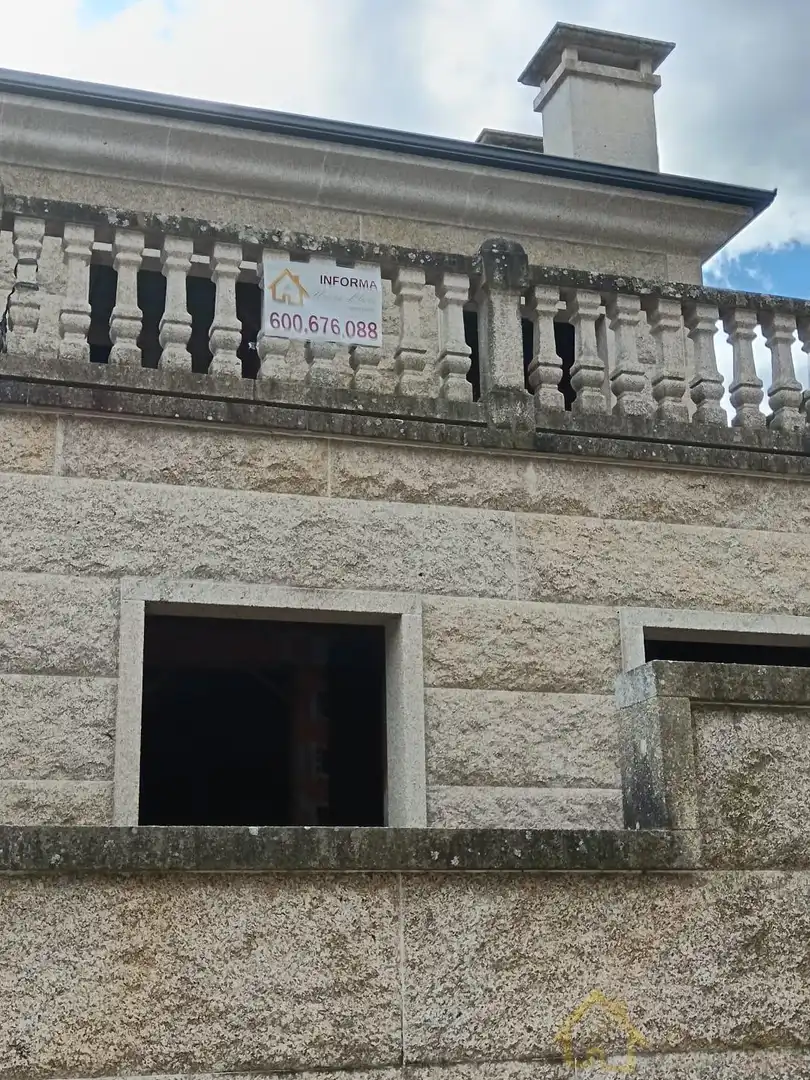 Vista exterior de Casa o chalet en venta en Lugo con Terraza, Trastero y Piscina