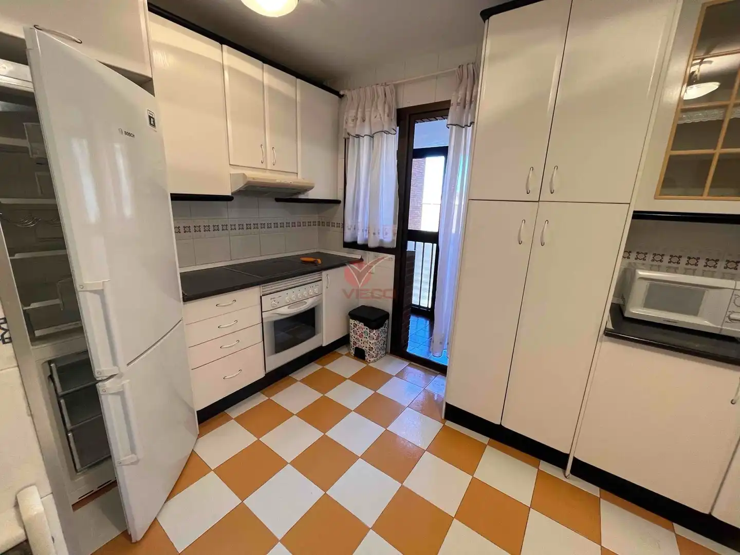 Kitchen of Flat for rent in Cuenca  with Air Conditioner, Heating and Furnished