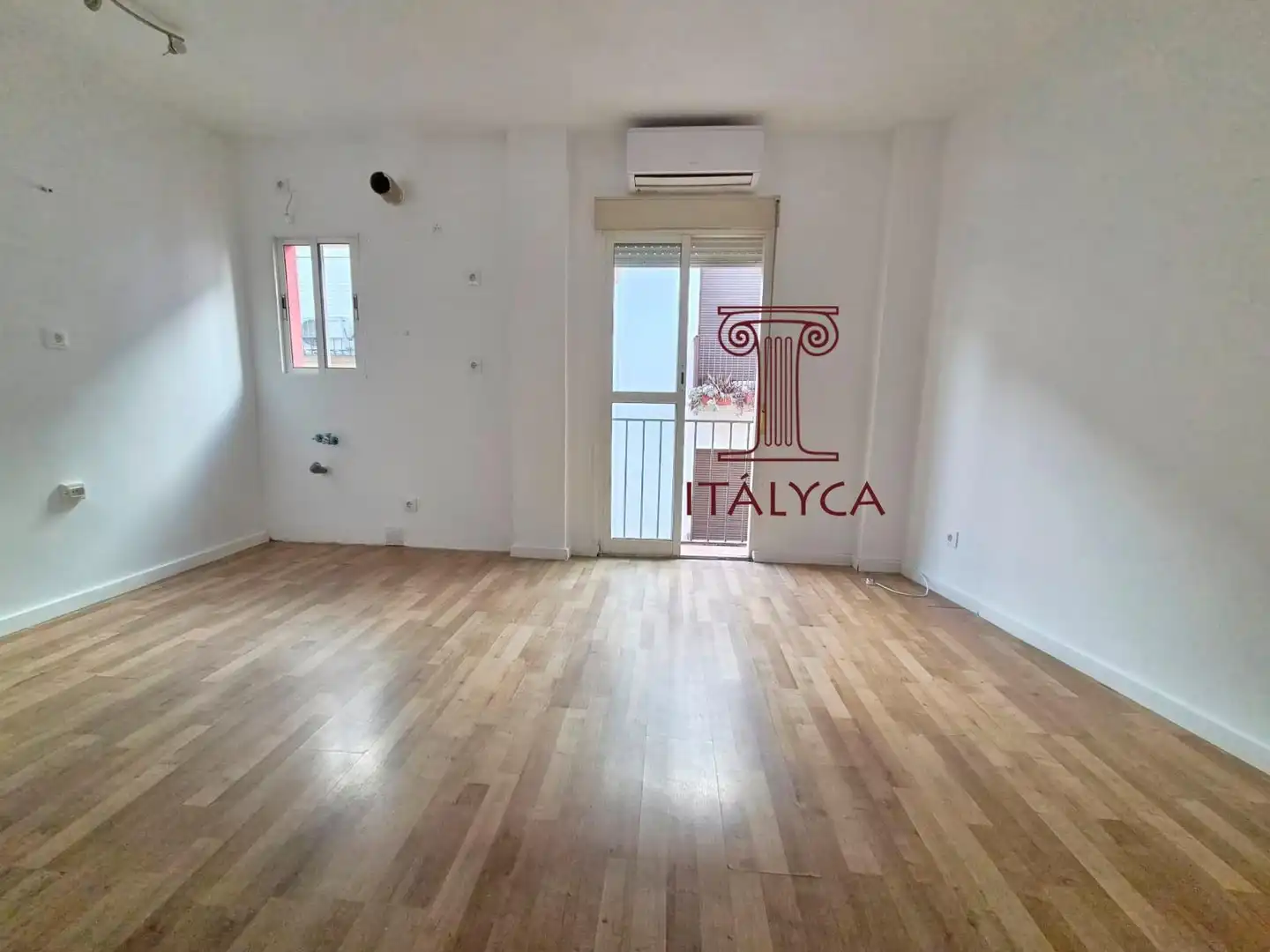 Sala d'estar de Apartament en venda en Sevilla amb Aire condicionat, Calefacció i Balcó