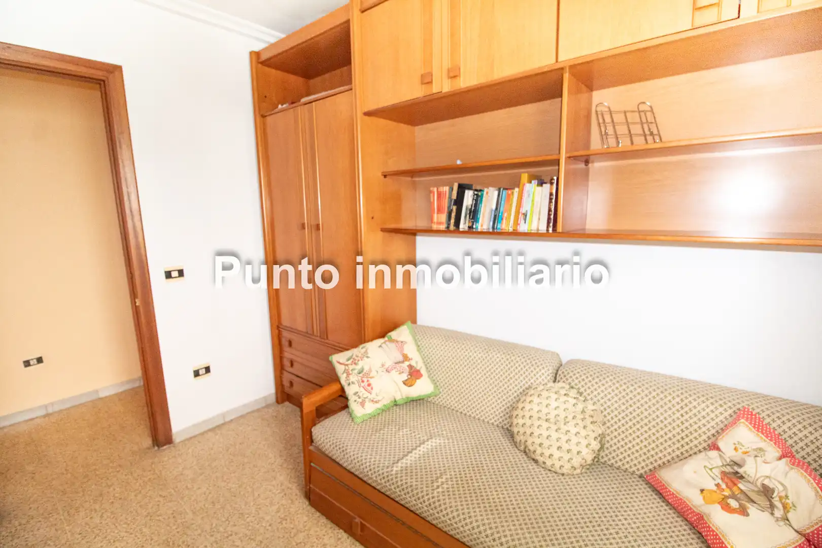 Sala d'estar de Pis en venda en Valladolid amb Calefacció, Parquet i Terrassa