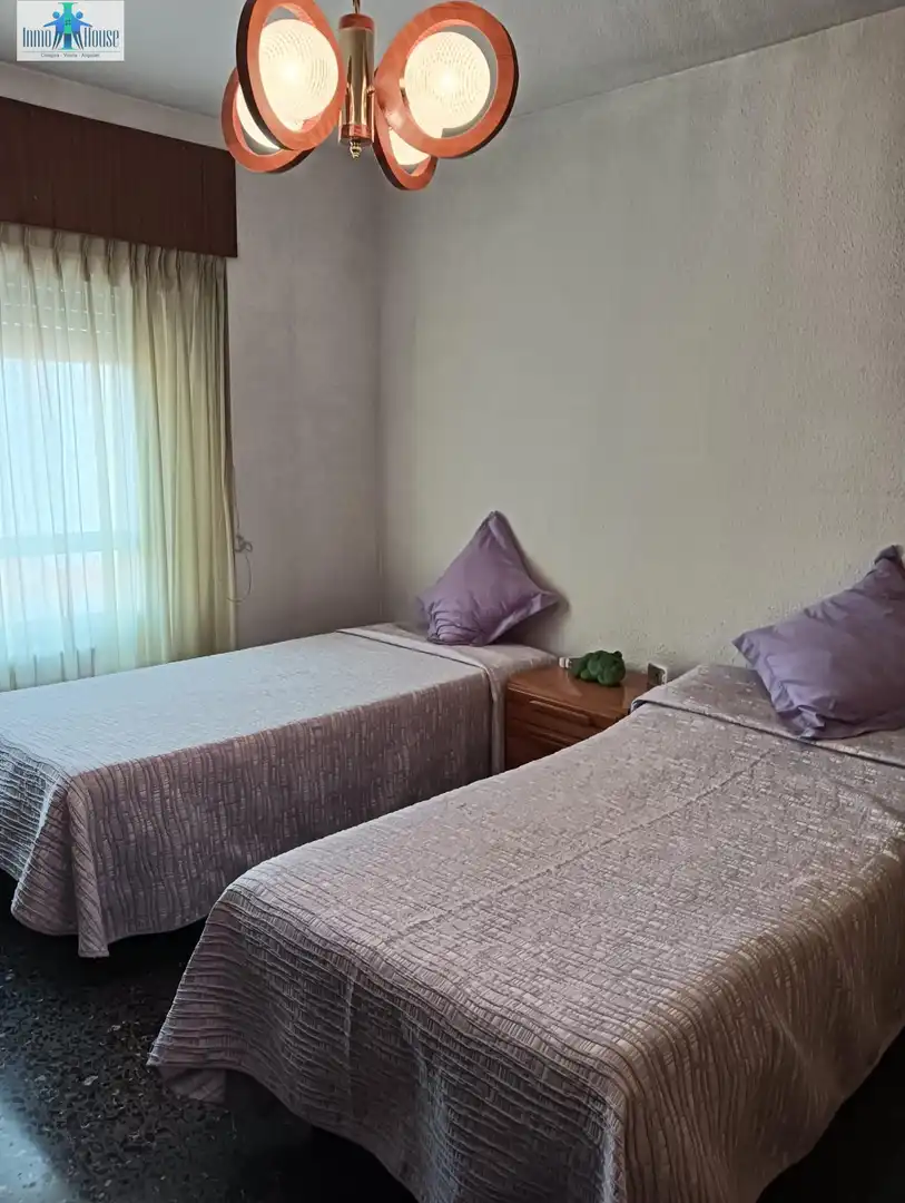 Bedroom of Flat for rent in Albacete  with Air Conditioner, Parquet flooring and Furnished