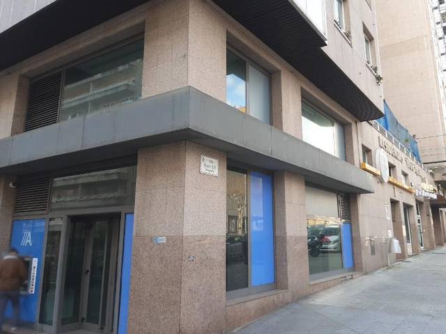 Local comercial en Alquiler en As Travesas - Balaídos