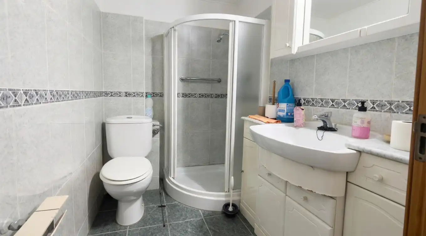Baño de Piso en venta en Móstoles con Aire acondicionado, Calefacción y Terraza