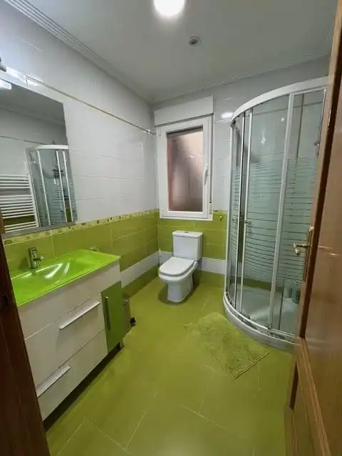 Bany de Casa o xalet en venda en Calvarrasa de Arriba amb Calefacció, Jardí privat i Terrassa