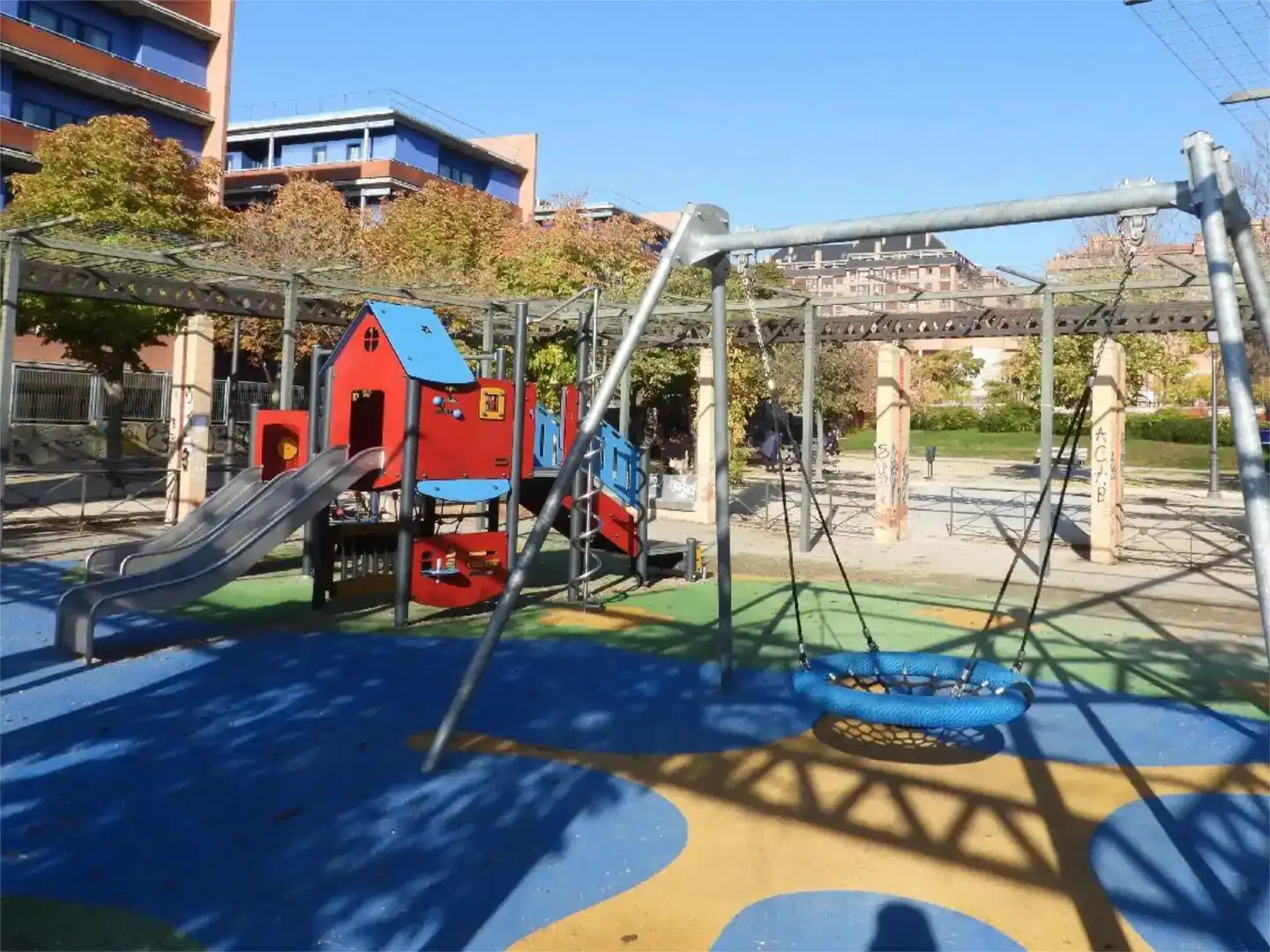 Vista exterior de Pis en venda en  Madrid Capital amb Aire condicionat i Balcó