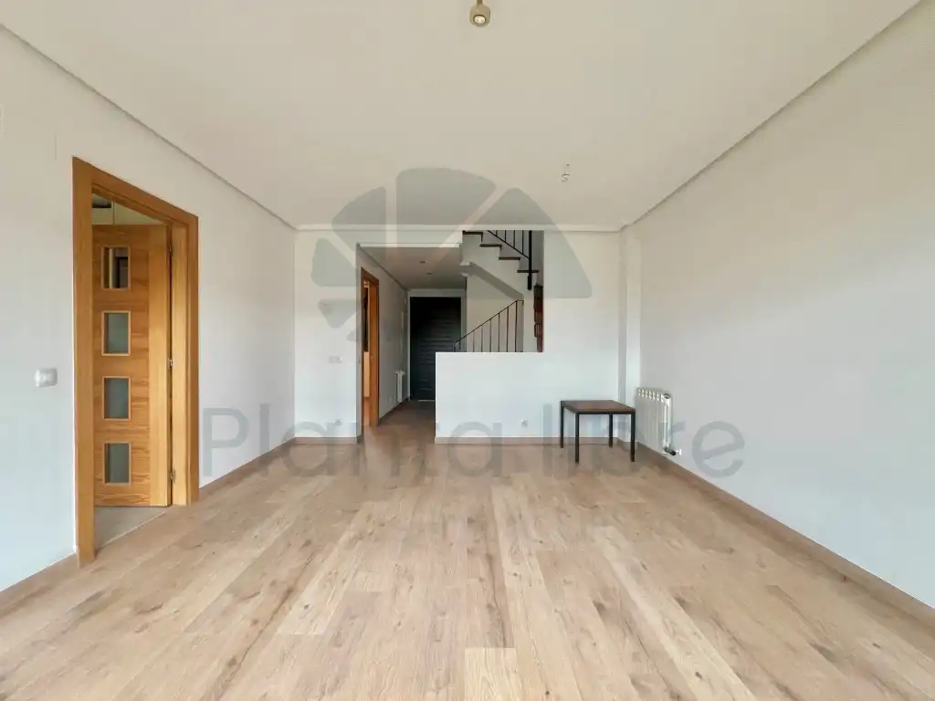 Duplexes for sale in Villamediana de Iregua  with Terrace and Swimming Pool
