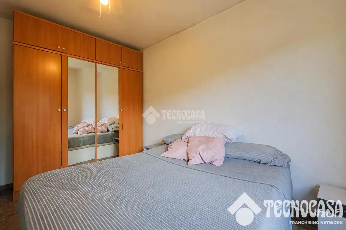 Schlafzimmer von Wohnung zum Verkauf in Sud