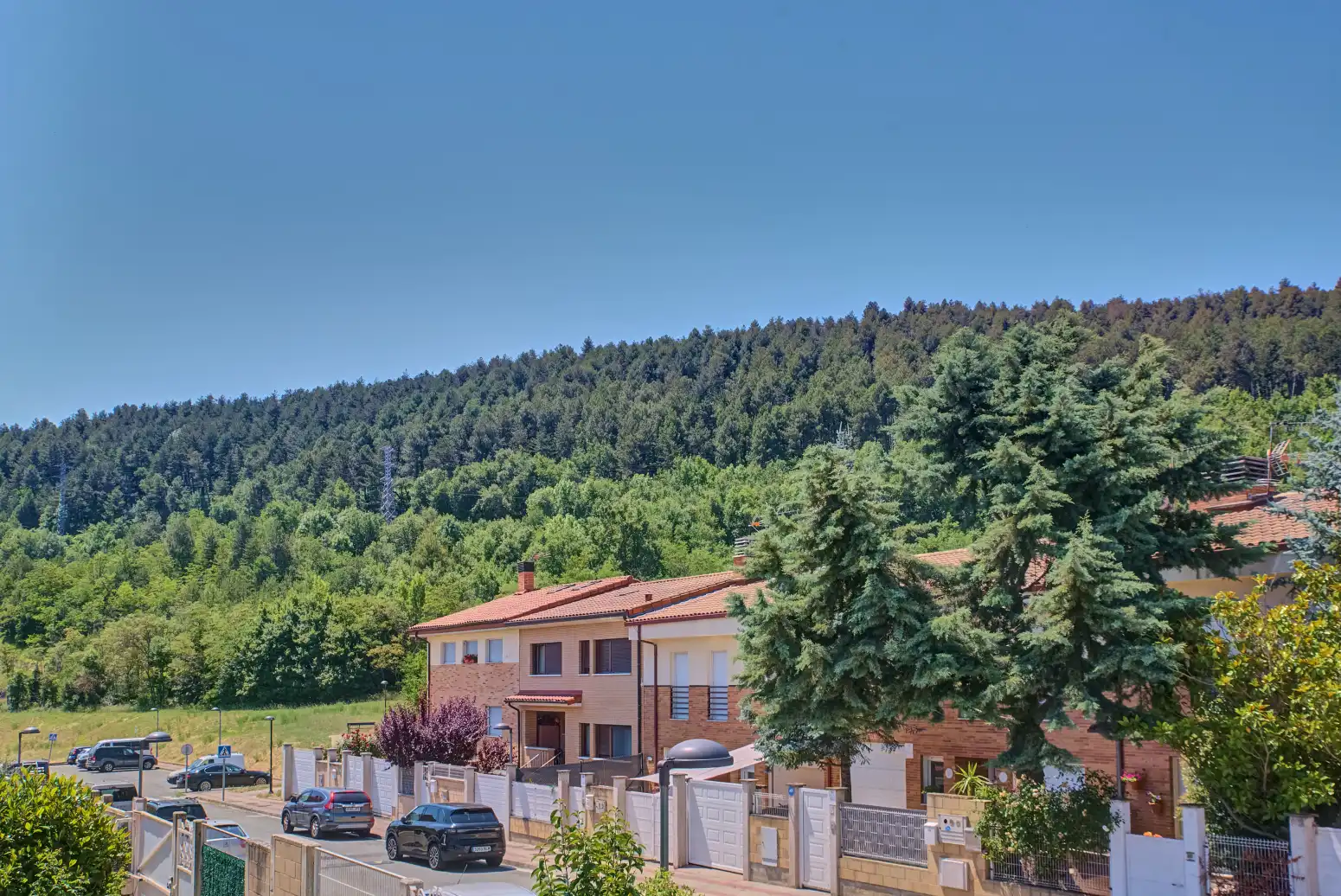 Vista exterior de Casa adosada en venta en Ezcabarte con Calefacción, Jardín privado y Parquet