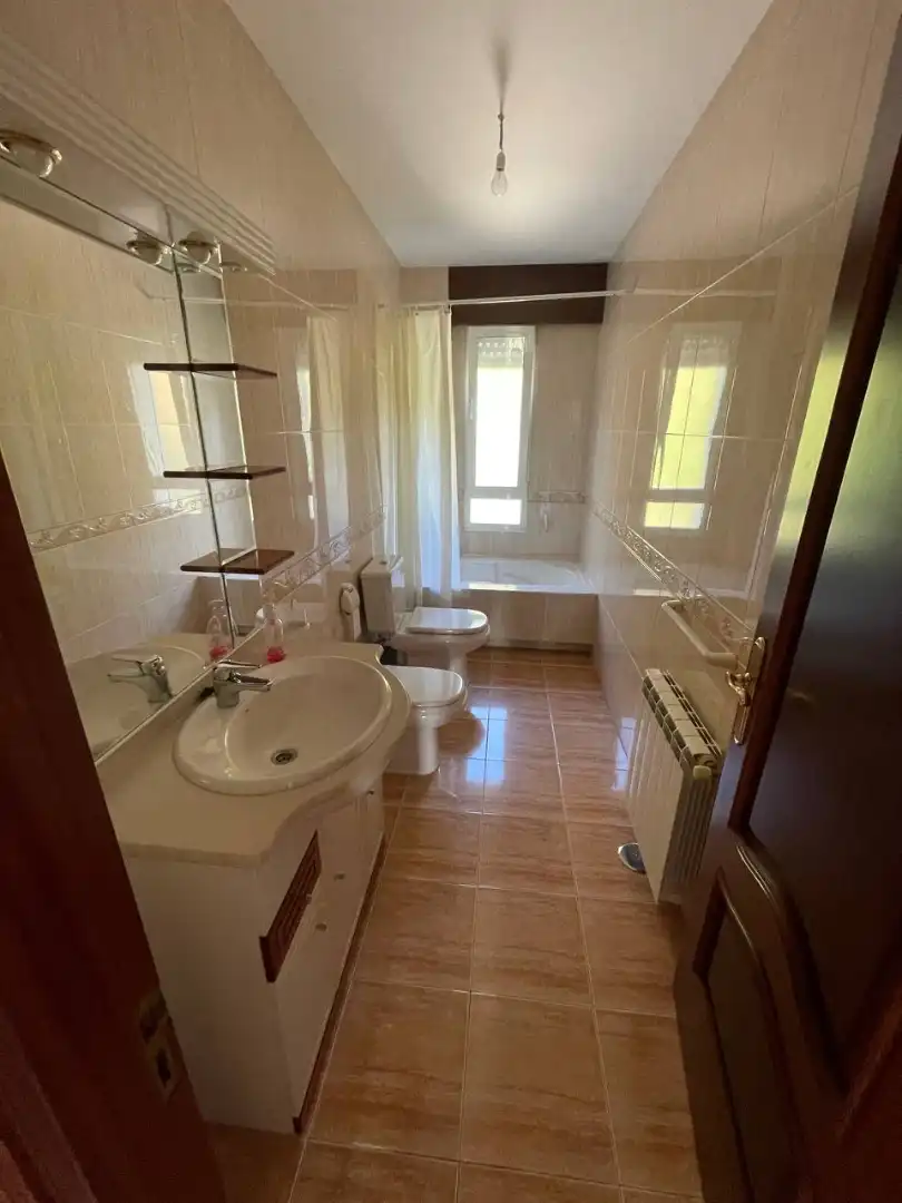 Baño de Casa o chalet en venta en Culleredo con Calefacción, Jardín privado y Amueblado