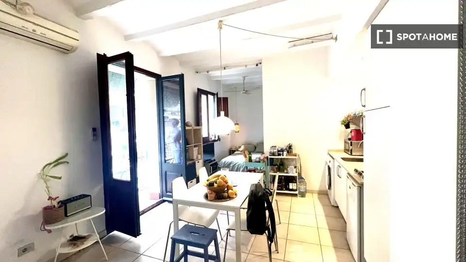 Piso con terraza en alquiler en Ciutat Vella