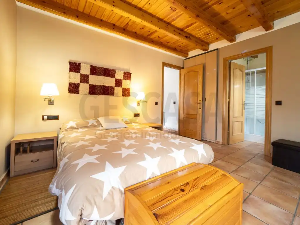 Casa o chalet en venta en Calle Nucleo De Altron, Sort