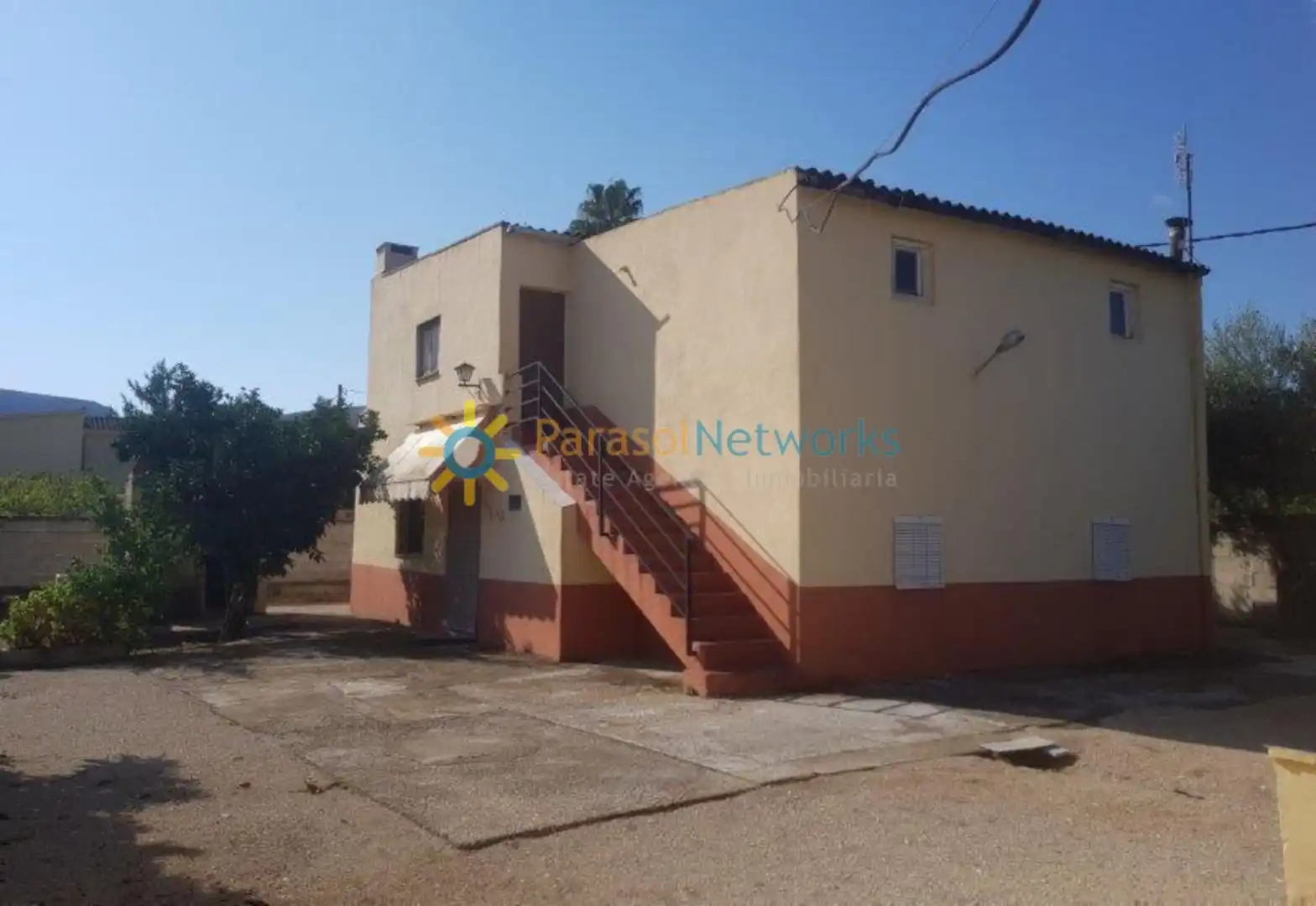 Vista exterior de Casa o xalet en venda en Ontinyent amb Aire condicionat, Jardí privat i Terrassa