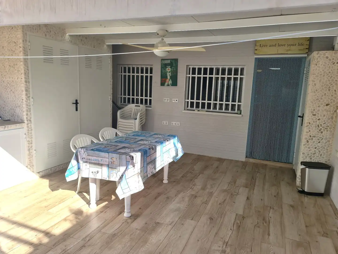 Casa o chalet de alquiler en Santa Pola con Aire acondicionado, Jardín privado y Trastero