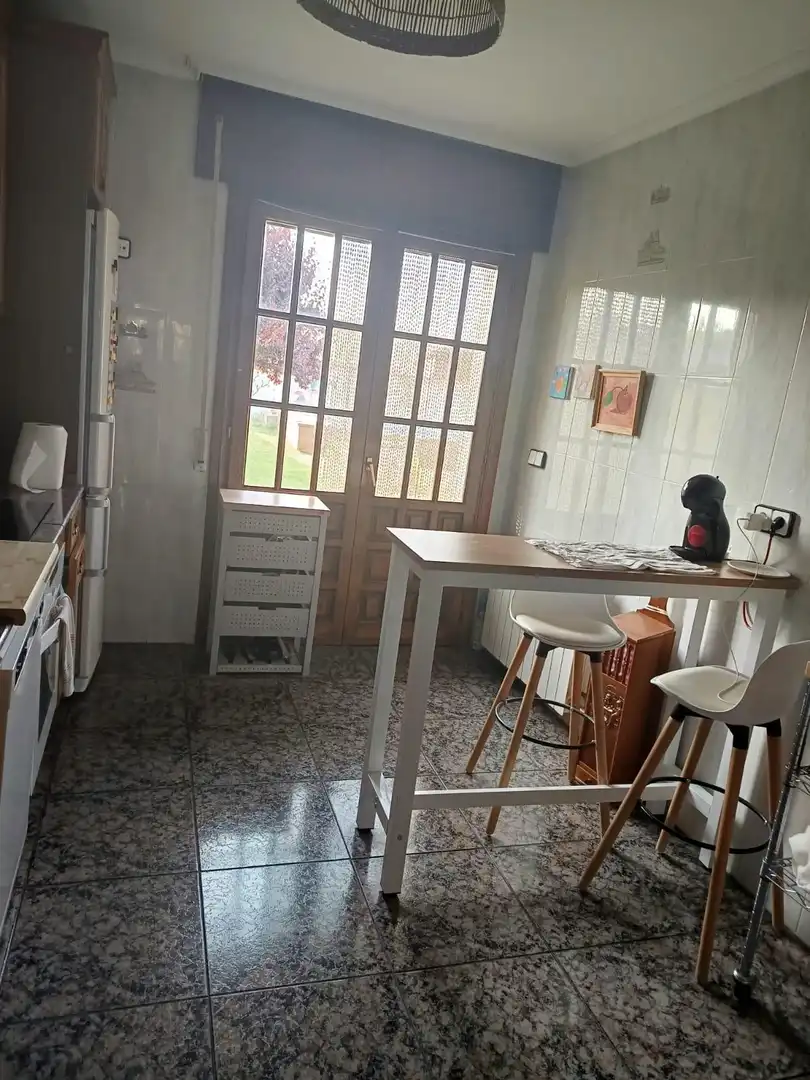 Cocina de Casa o chalet en venta en La Pedraja de Portillo  con Calefacción, Jardín privado y Piscina