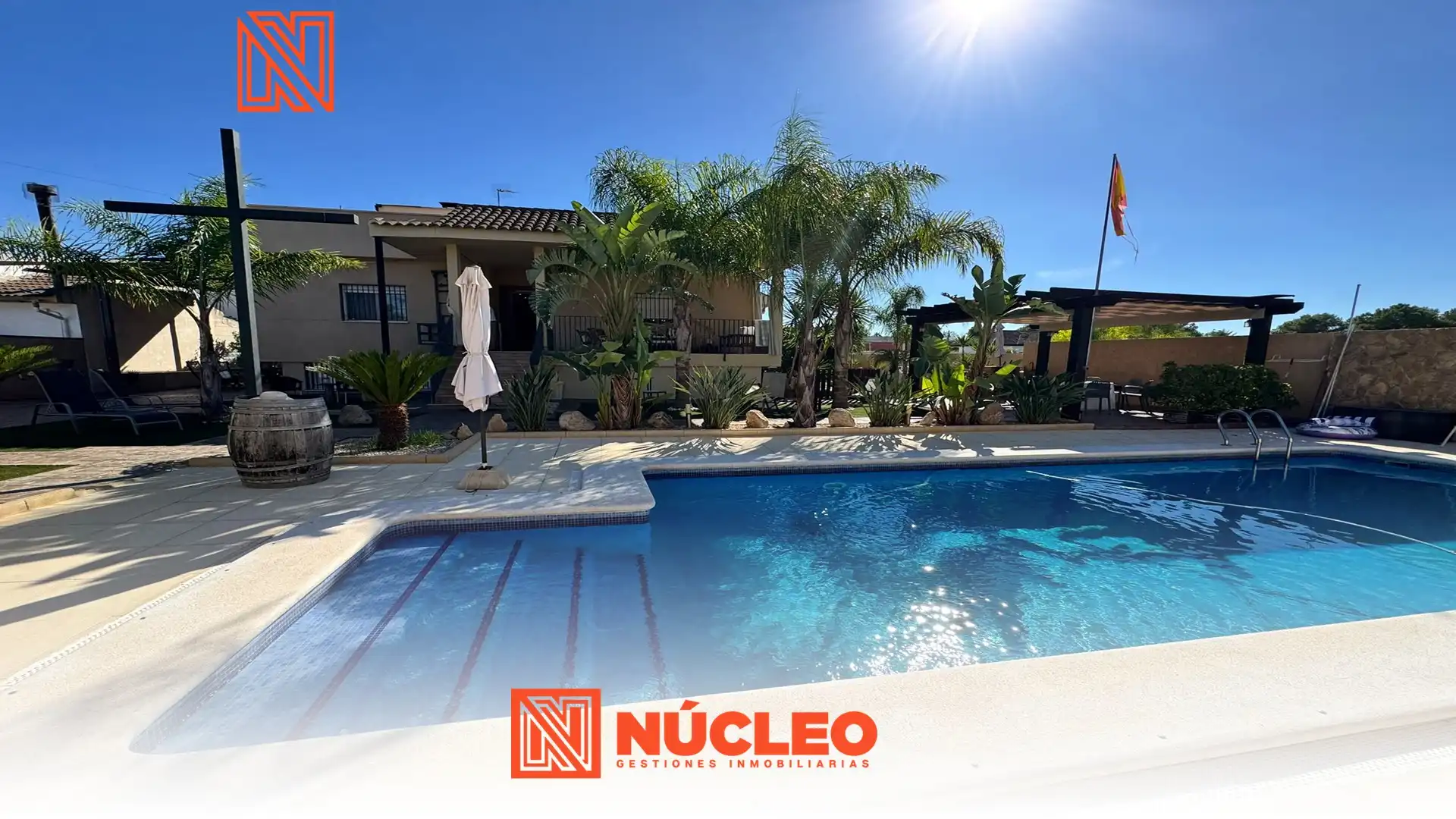 Chalet con piscina en venta en Calle Veinticuatro-Conejos