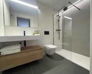 Bathroom of Duplex for sale in  Lleida Capital  with Air Conditioner, Heating and Parquet flooring