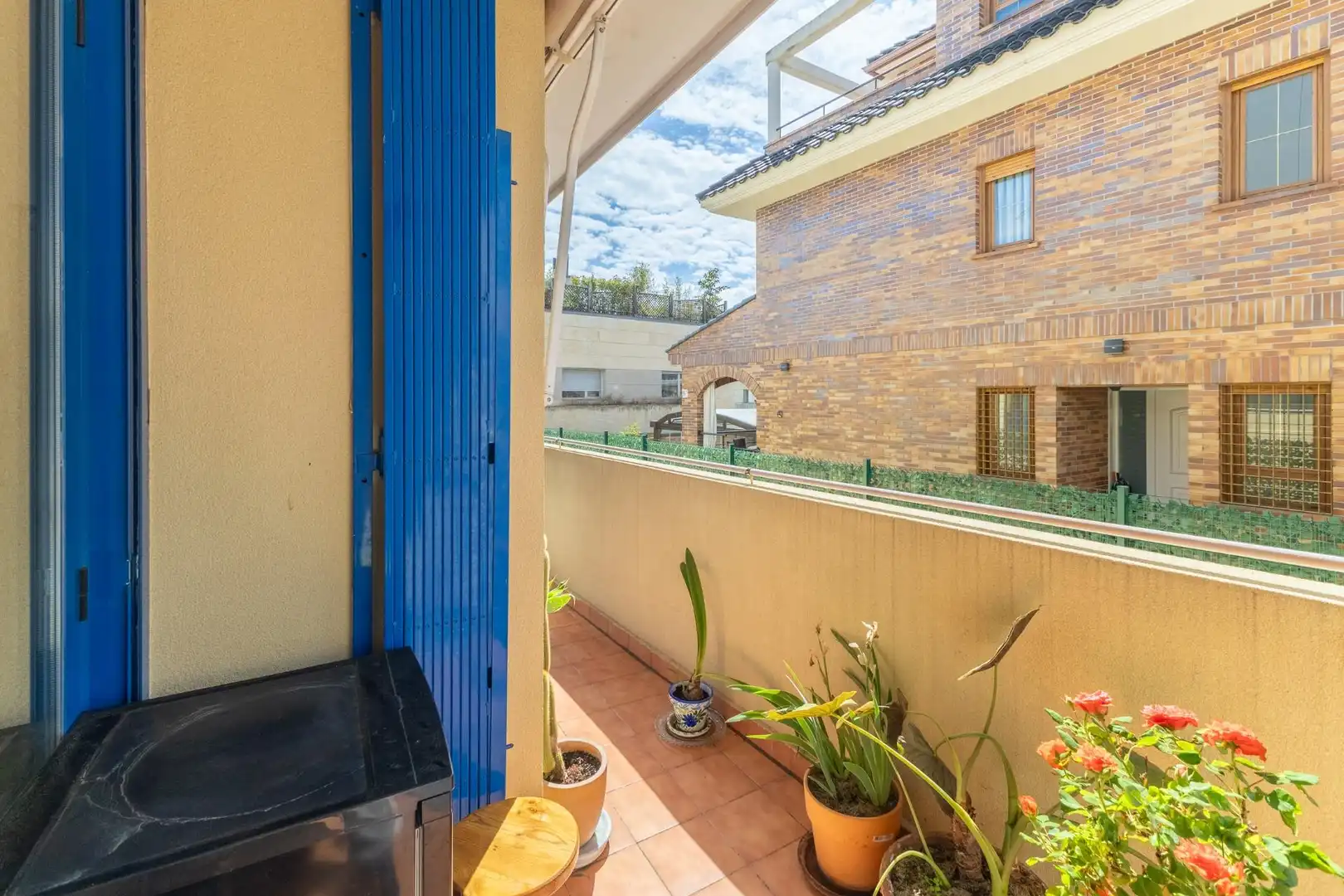 Terrassa de Casa o xalet en venda en Madrid amb Aire condicionat, Calefacció i Jardí privat