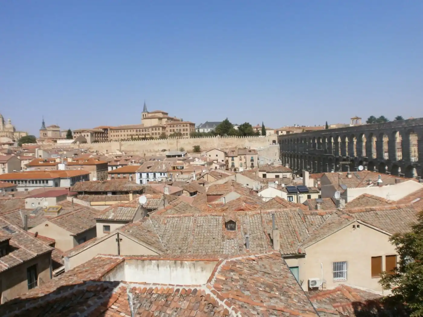 Vista exterior de Àtic en venda en Segovia amb Aire condicionat, Calefacció i Terrassa
