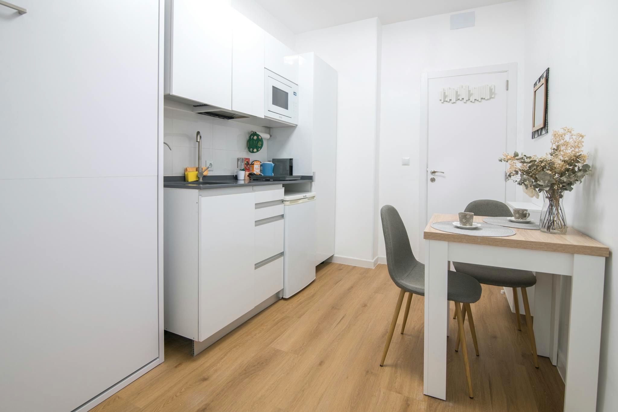 Kitchen of Flat to rent in  Valencia Capital  with Air Conditioner, Heating and Furnished