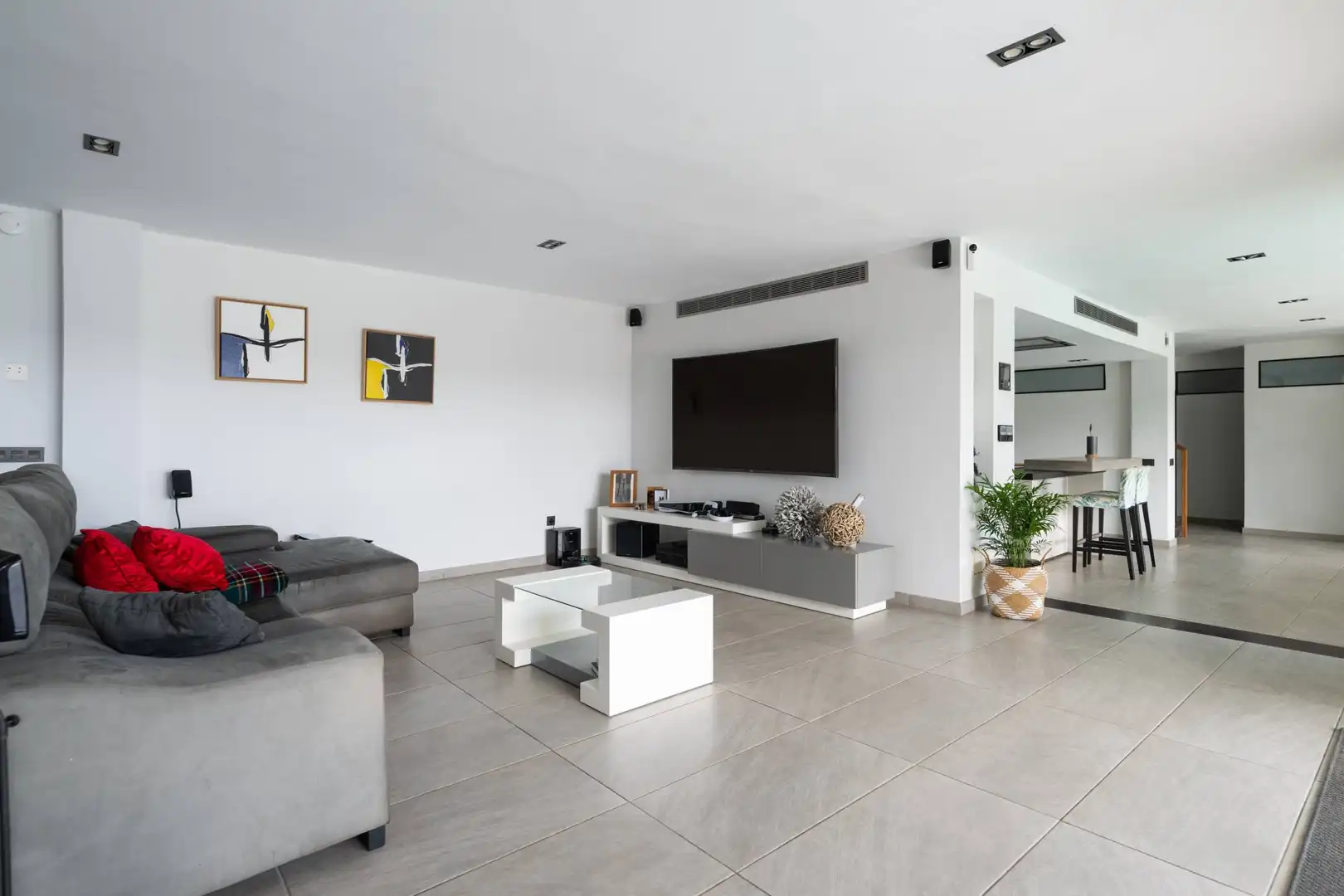 Sala d'estar de Casa o xalet en venda en Telde amb Jardí privat, Terrassa i Traster