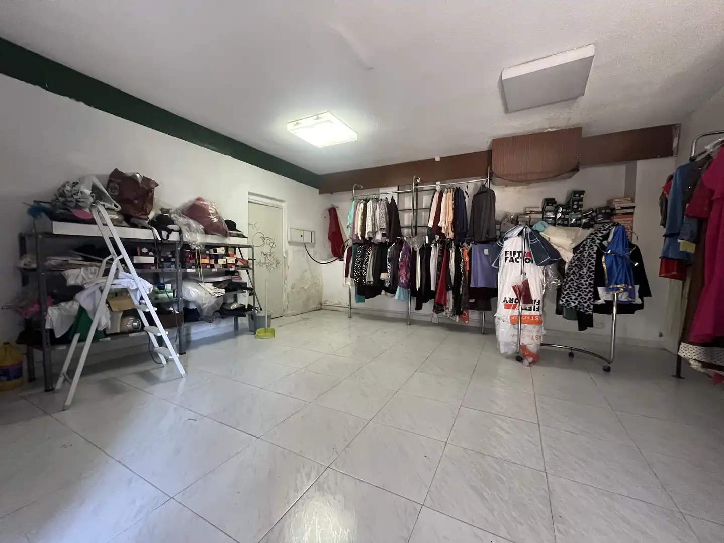 Local comercial en venda a Calle Manuel López Sánchez Mora, imagen 2