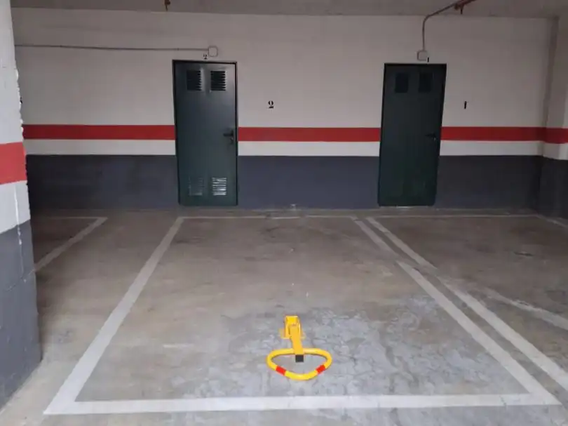 Parking of Garage for rent in Milla de Oro