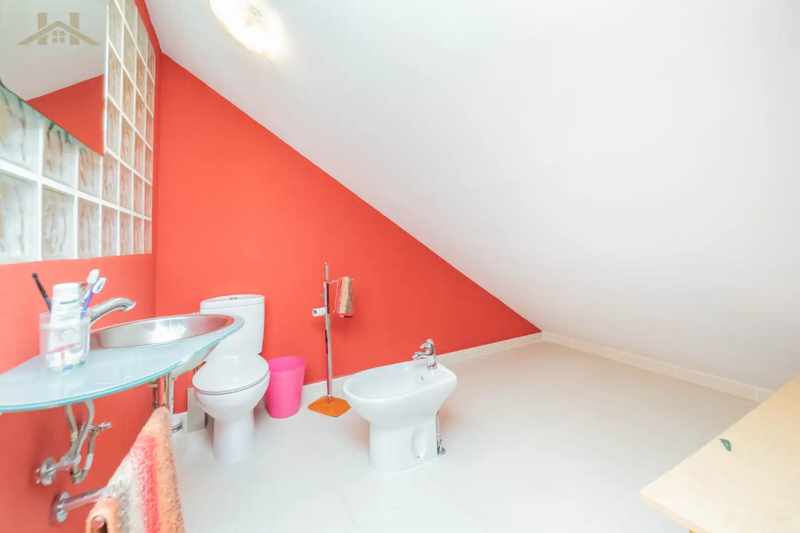 Bathroom of Detached homes for sale in Móstoles  with Air Conditioner, Heating and Private garden