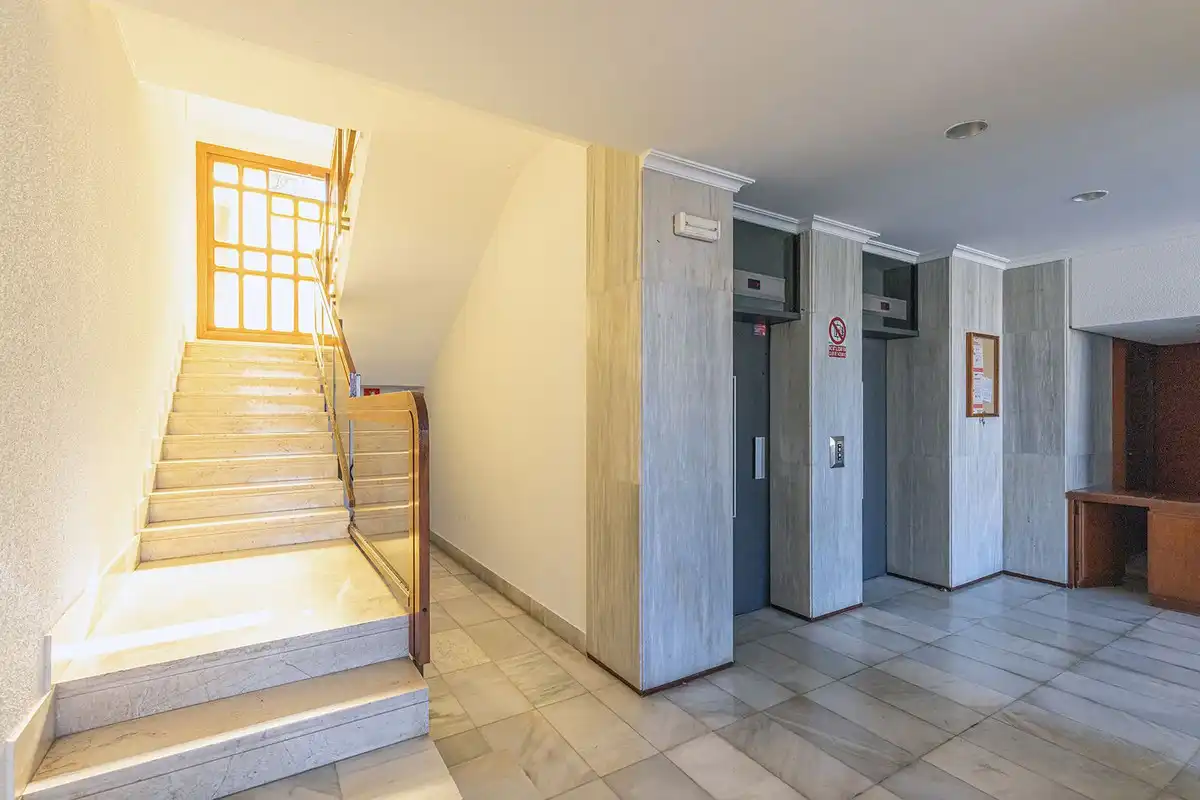 Apartamento en venta en Marbella con Aire acondicionado, Amueblado y Horno