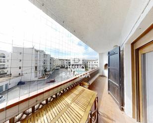 Exterior view of Flat for sale in Empuriabrava  with Terrace, Swimming Pool and Furnished