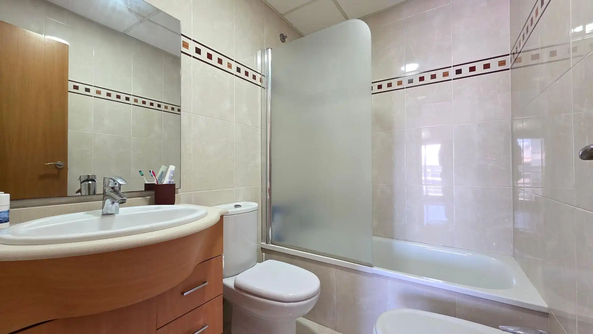 Baño de Piso en venta en Gandia con Balcón y Piscina comunitaria