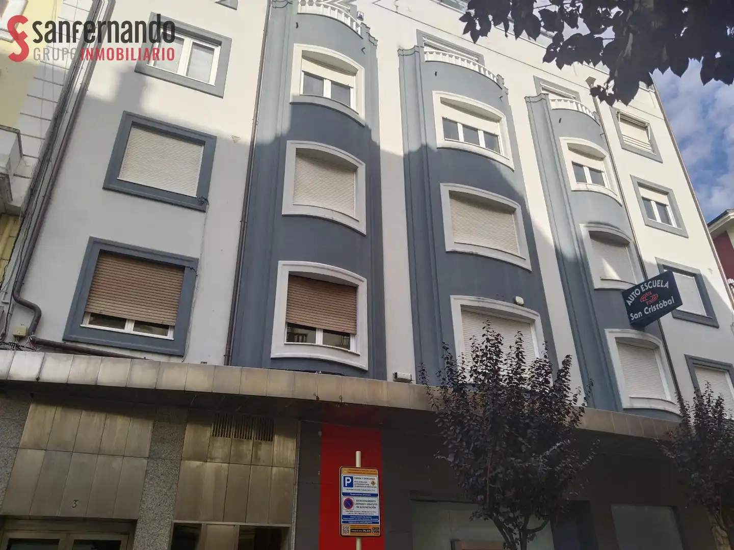 Außenansicht von Büro zur Miete in Torrelavega  mit Klimaanlage und Heizung