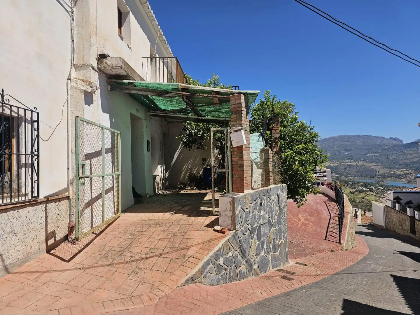 Exterior view of Houses for sale in Viñuela
