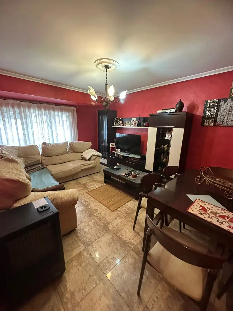Sala d'estar de Pis en venda en Langreo amb Calefacció, Traster i Moblat