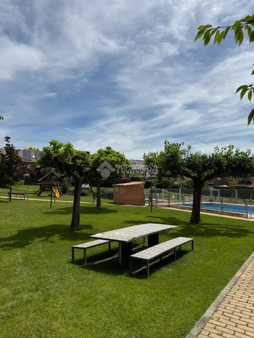 Garden of Houses for sale in Valdemoro  with Terrace, Storage room and Swimming Pool