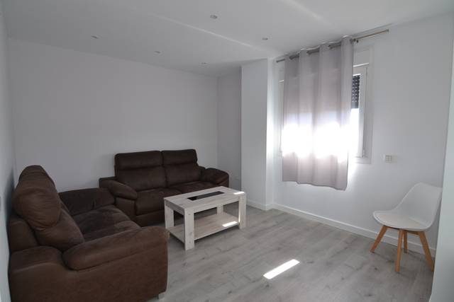 Piso en Venta en Calle Eladio Mozas Santamera en Miralvalle - Av. Virgen del Puerto - La Data