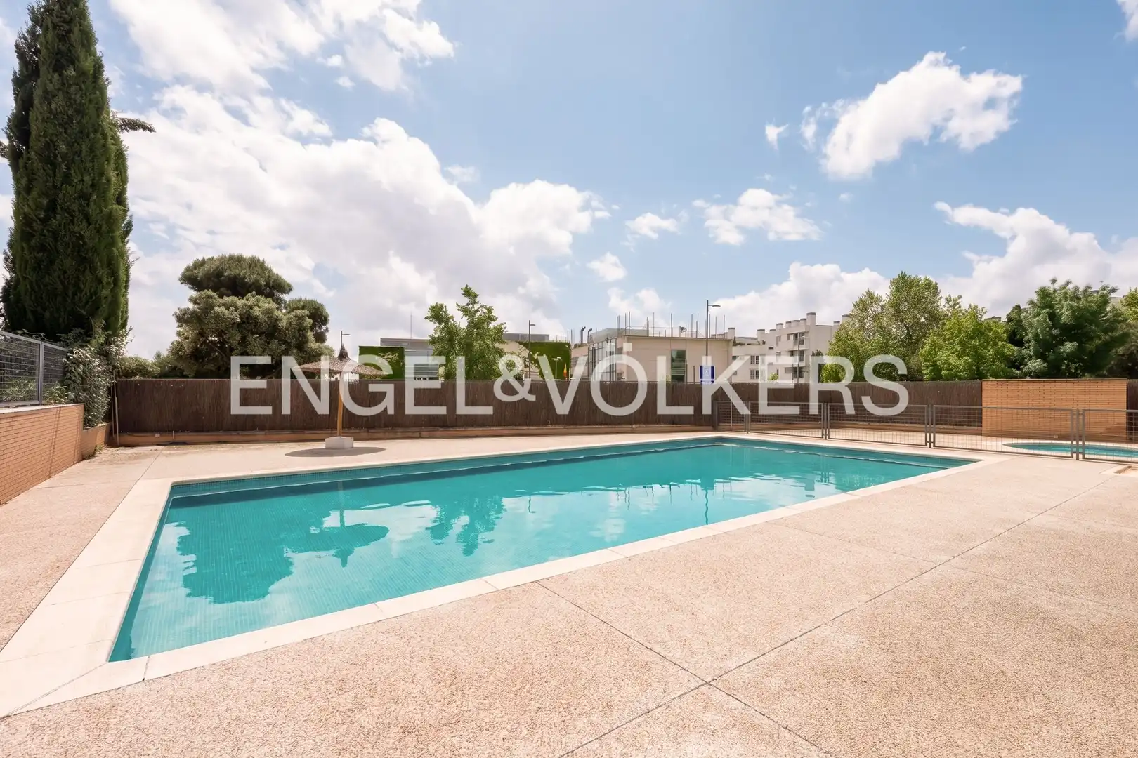 Piscina de Ático de alquiler en Boadilla del Monte con Aire acondicionado, Calefacción y Parquet
