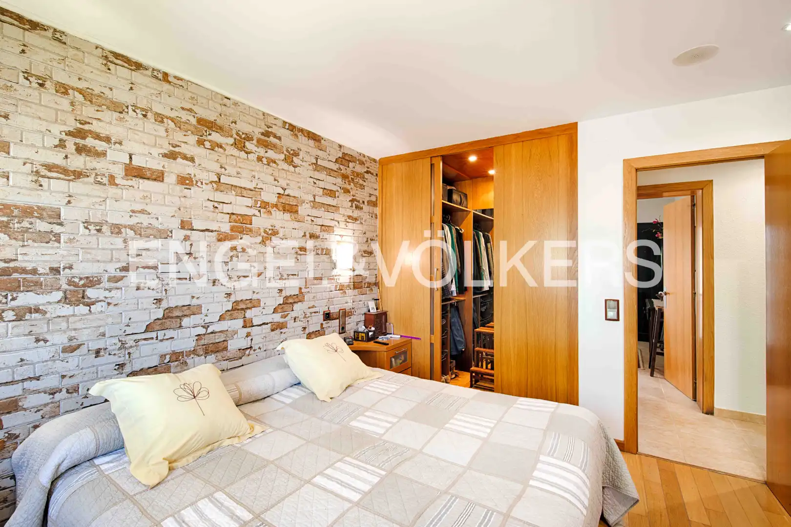 House with terrace for sale in Carrer Requesens, imagen 36