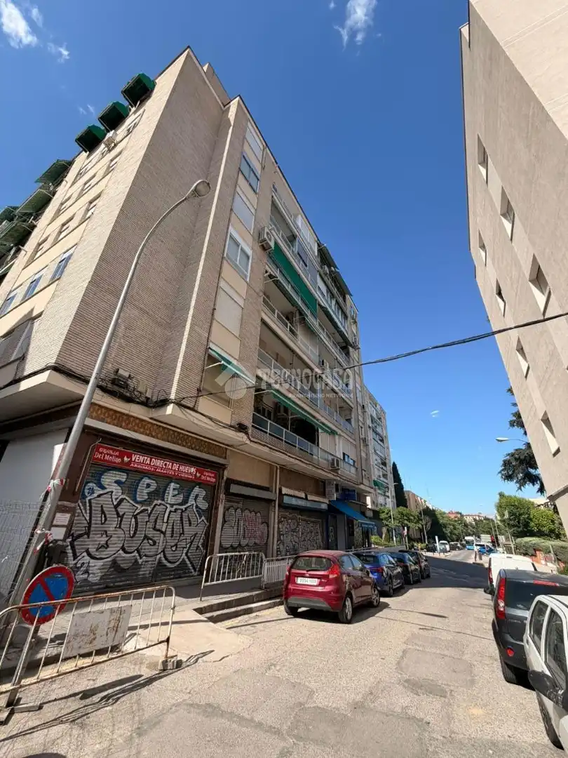 Vista exterior de Local de alquiler en Madrid