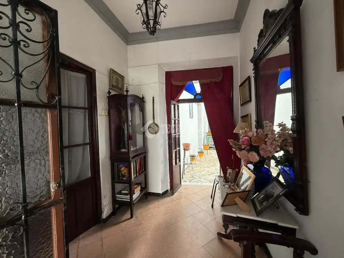 Casa adosada en venta en Arahal con Balcón