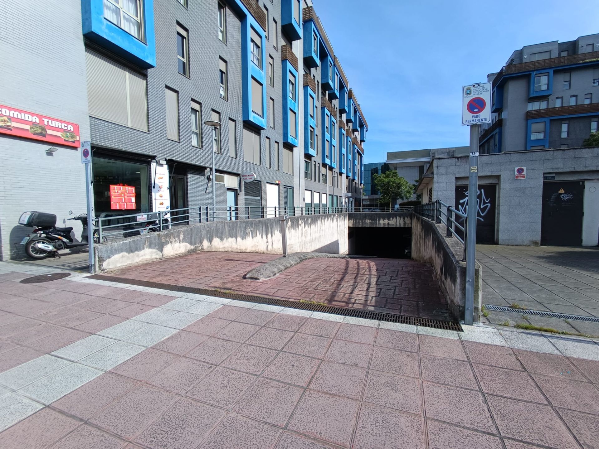 Vista exterior de Garatge en venda en Santander