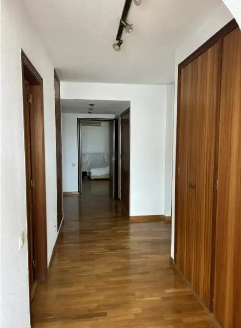 Ático de alquiler en Barrio del Centro