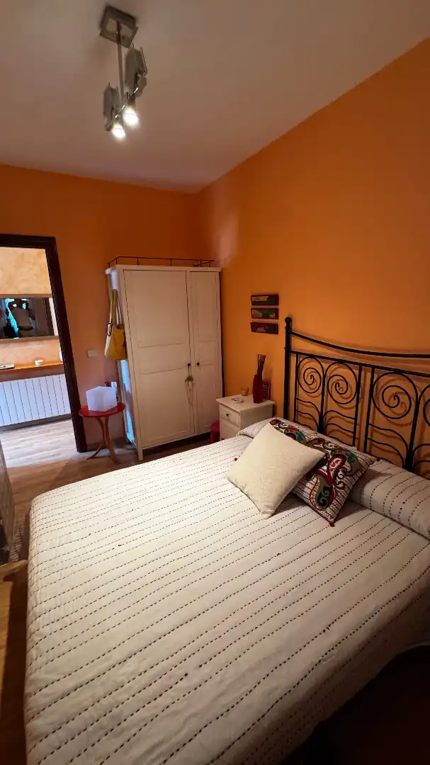 Schlafzimmer von Wohnung zum Verkauf in Roda de Berà mit Klimaanlage, Heizung und Parkett