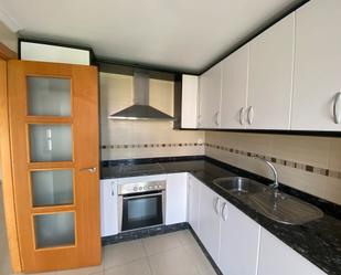 Kitchen of Flat to rent in Covelo