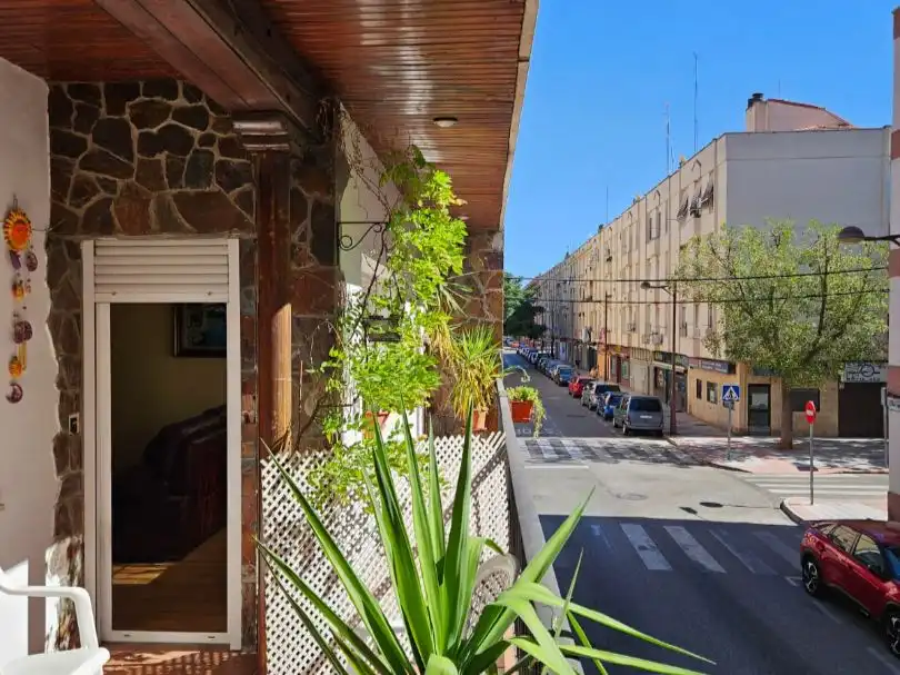 Vista exterior de Piso en venta en Azuqueca de Henares con Aire acondicionado, Parquet y Terraza