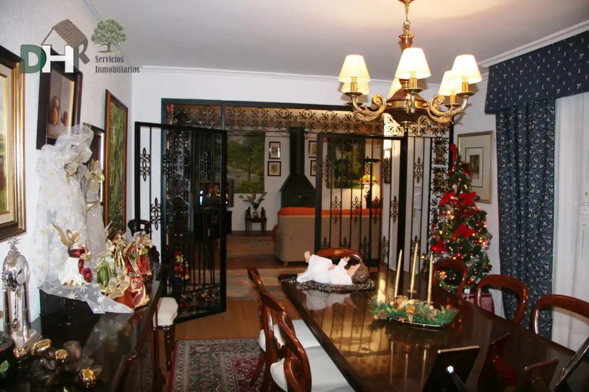 Chalet con piscina en venta en Sierra de Fuentes, imagen 2