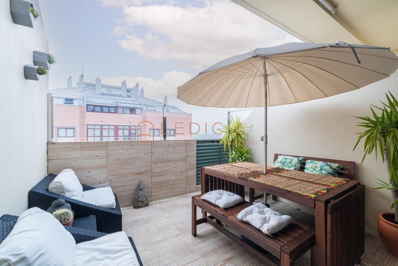 Terraza de Ático en venta en Vigo  con Calefacción, Terraza y Trastero