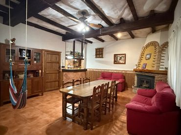 Casa con balcone in vendita a Calle San Mateo 3D