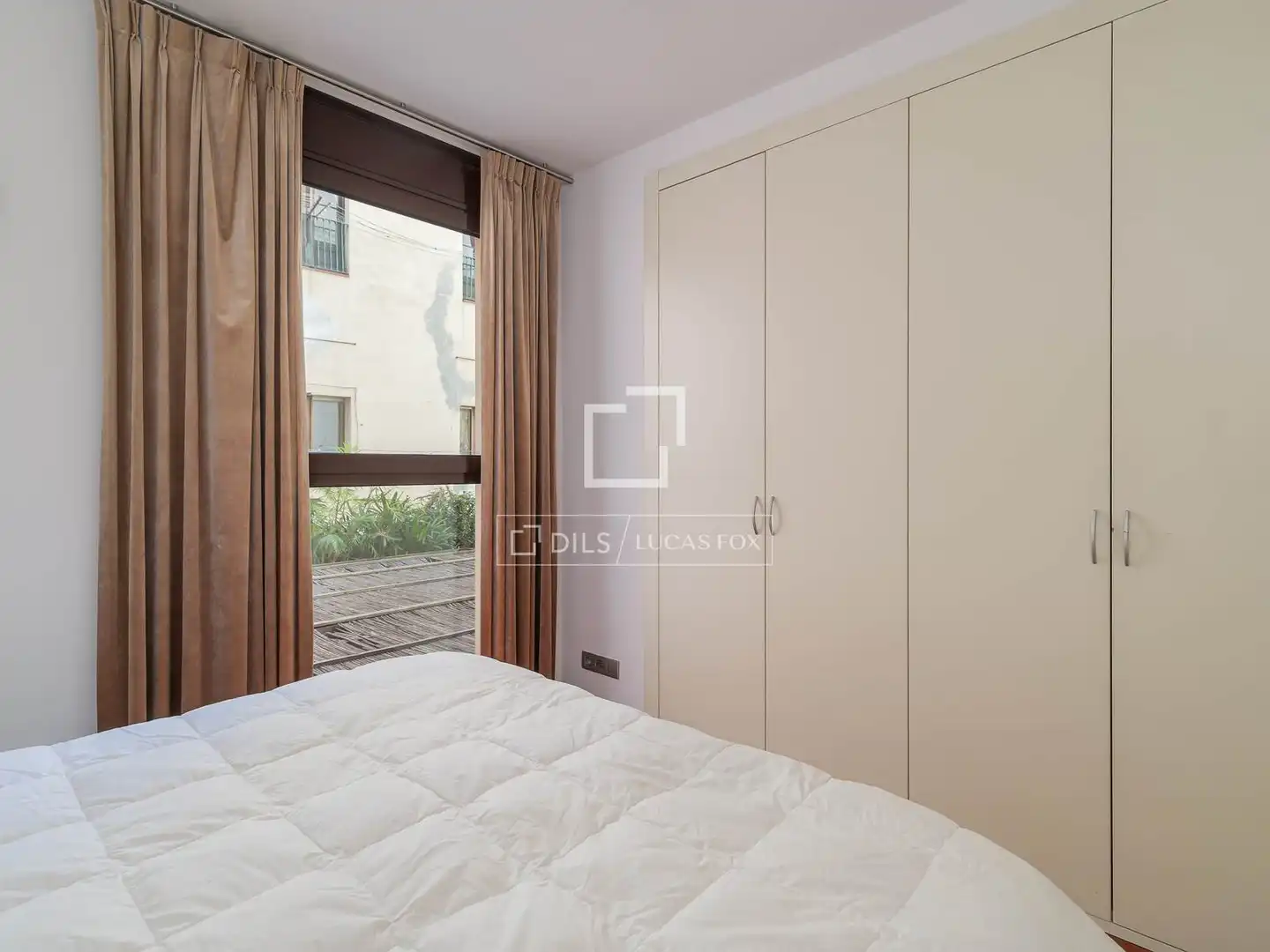 Schlafzimmer von Wohnung zum Verkauf in Barcelona mit Klimaanlage, Heizung und Parkett