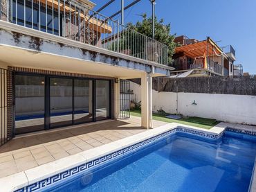 Casa amb balcó en venda a Cortijo del Aire