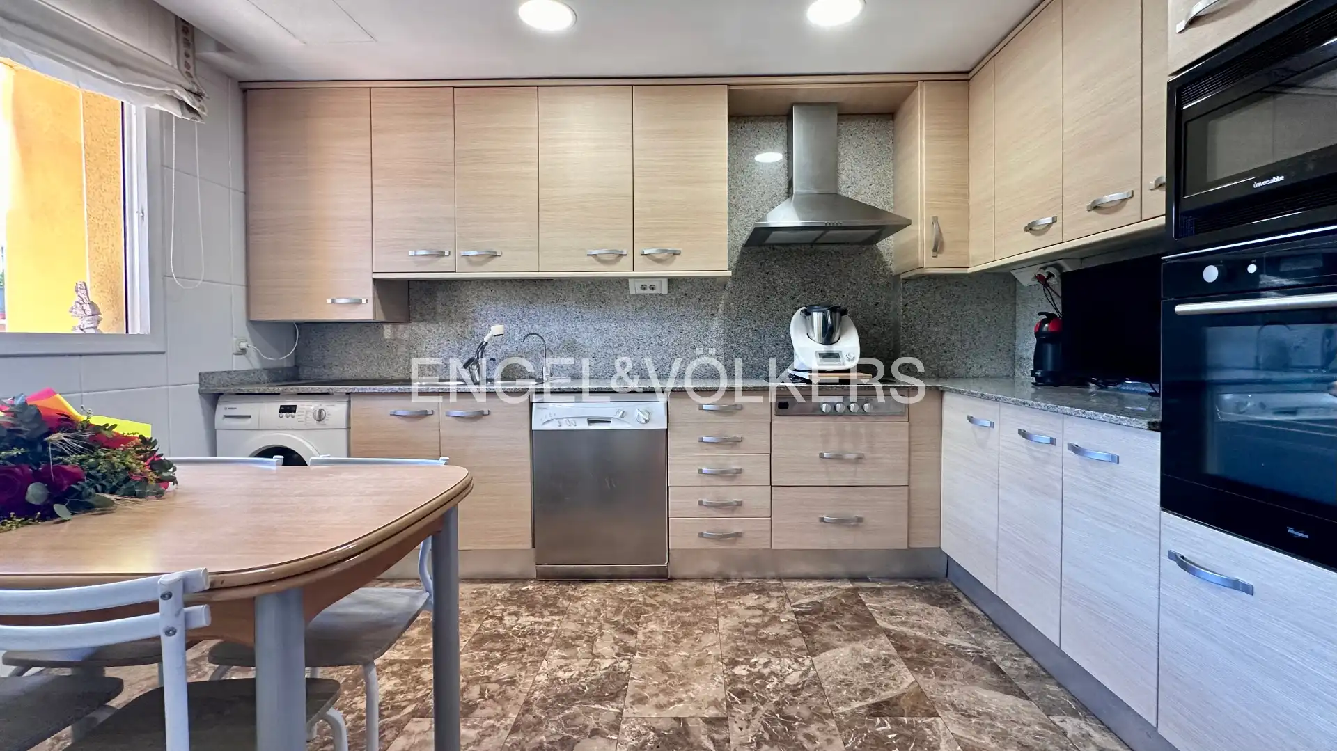Adosado con terraza en venta en Carrer Berna 35, imagen 8